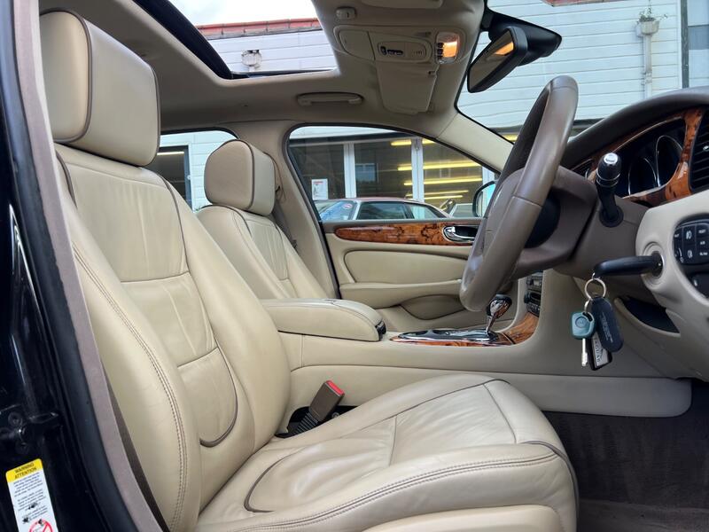 JAGUAR XJ