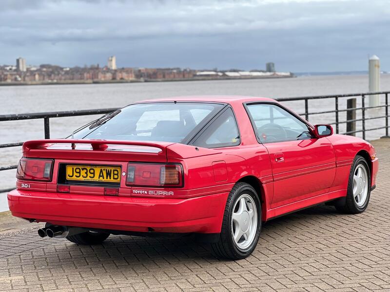 TOYOTA SUPRA