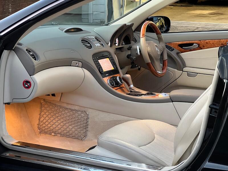 MERCEDES-BENZ SL