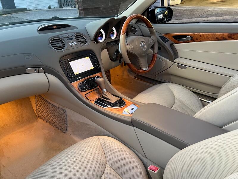 MERCEDES-BENZ SL