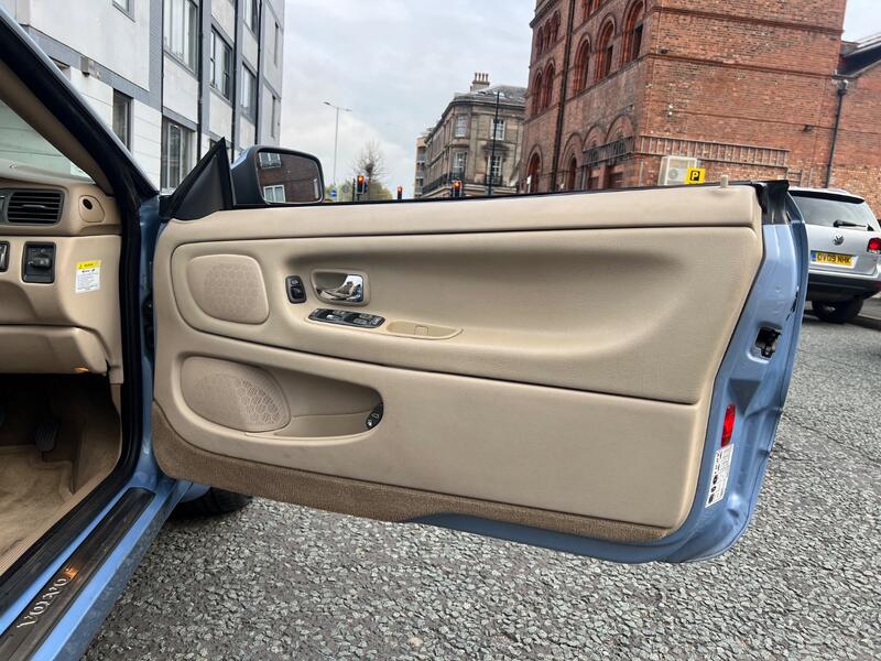 VOLVO C70