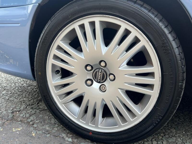 VOLVO C70