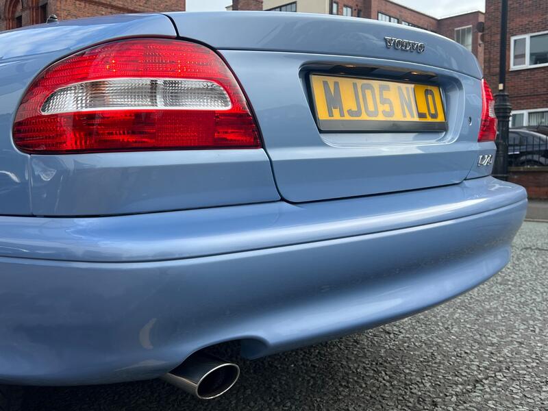 VOLVO C70
