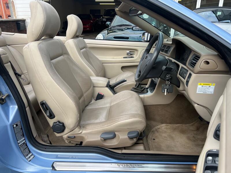 VOLVO C70