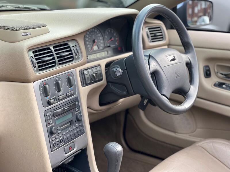 VOLVO C70