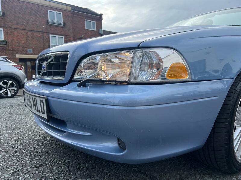 VOLVO C70