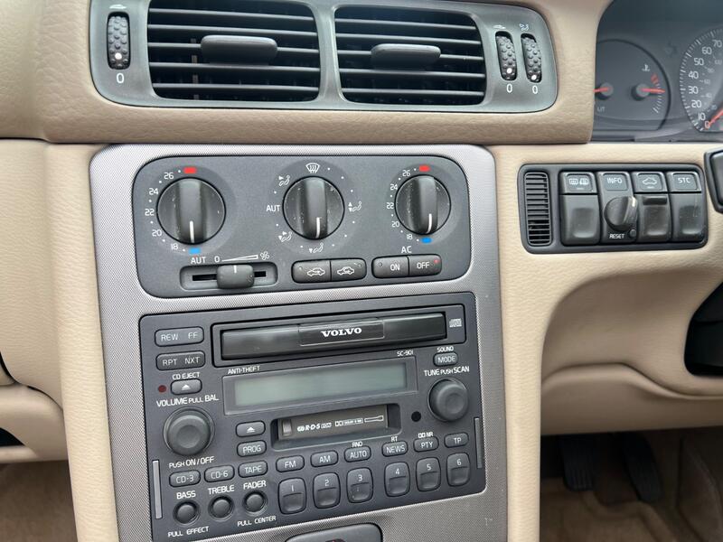 VOLVO C70