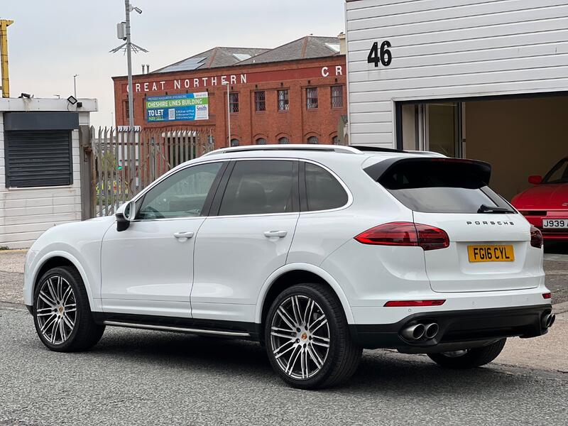 PORSCHE CAYENNE