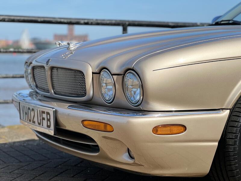 JAGUAR XJ