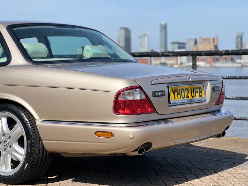 JAGUAR XJ