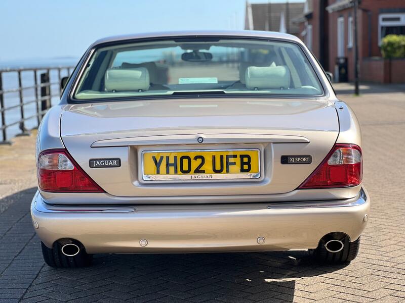 JAGUAR XJ