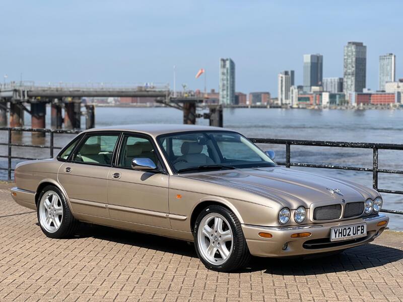JAGUAR XJ