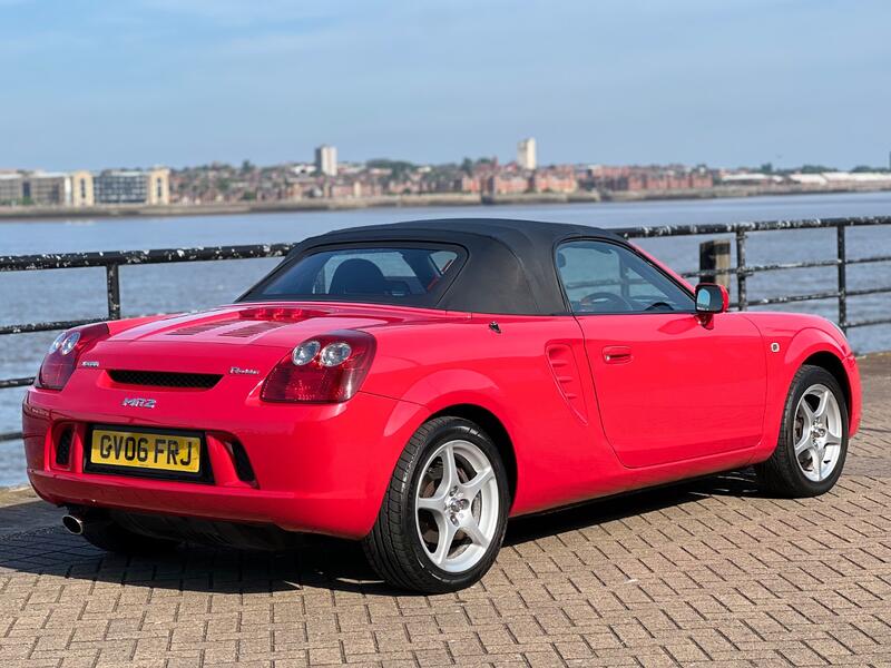 TOYOTA MR2