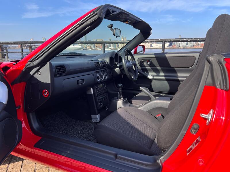 TOYOTA MR2