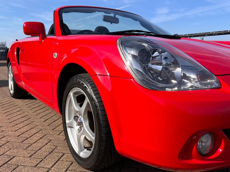 TOYOTA MR2