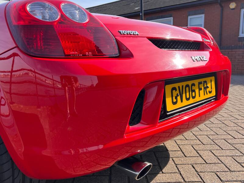 TOYOTA MR2