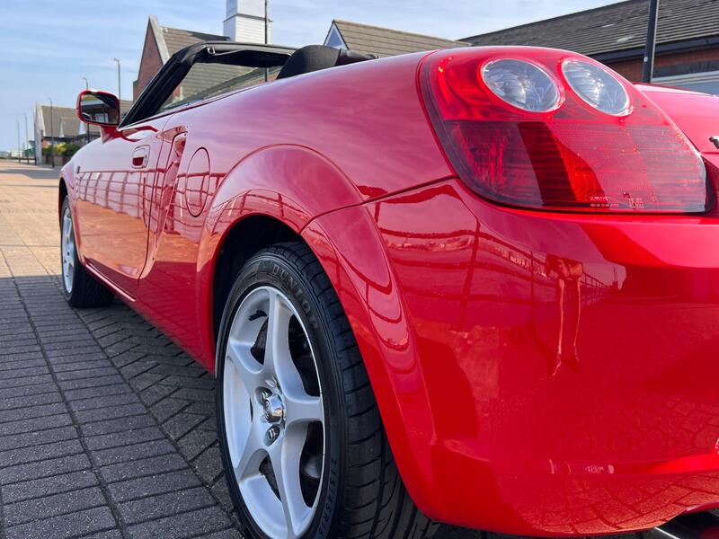 TOYOTA MR2