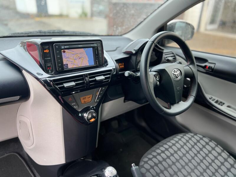 TOYOTA IQ