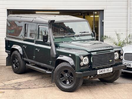 LAND ROVER DEFENDER 110 2.4