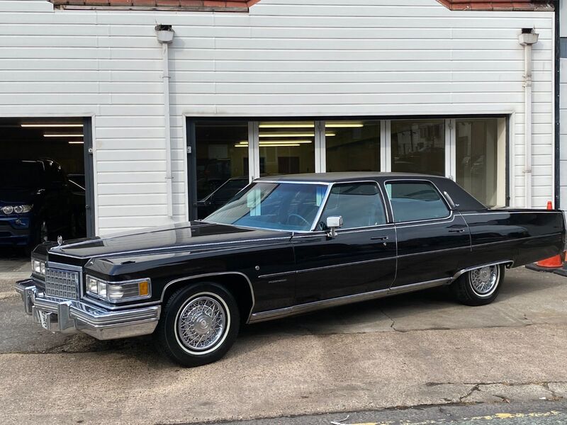 View CADILLAC BROUGHAM Fleetwood 8.2 V8