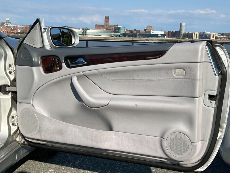 MERCEDES-BENZ CLK
