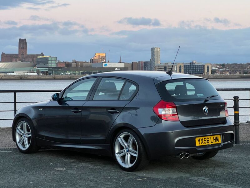 BMW 1 SERIES