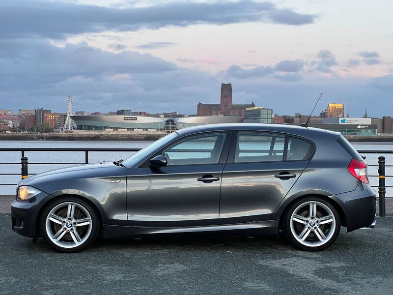 BMW 1 SERIES