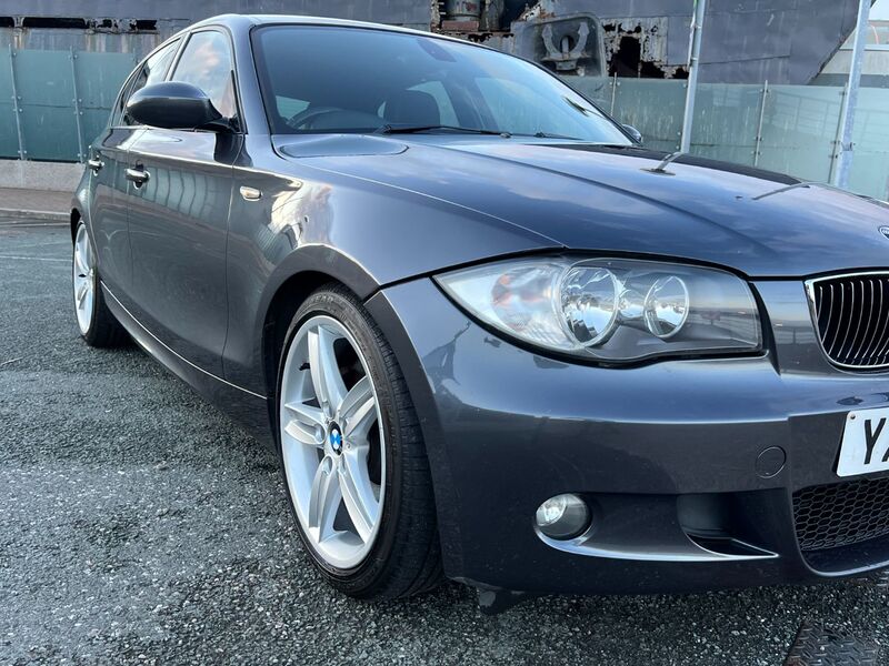 BMW 1 SERIES