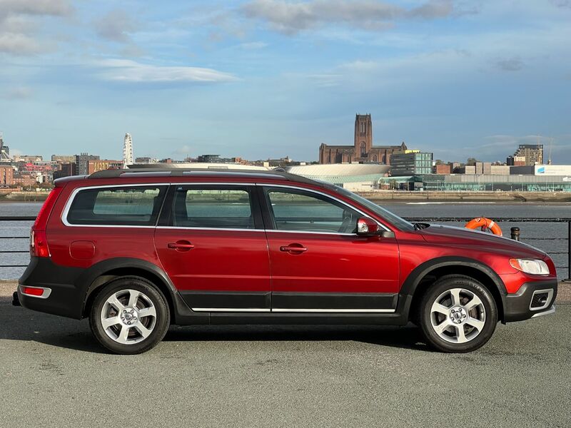 View VOLVO XC70 D3 SE