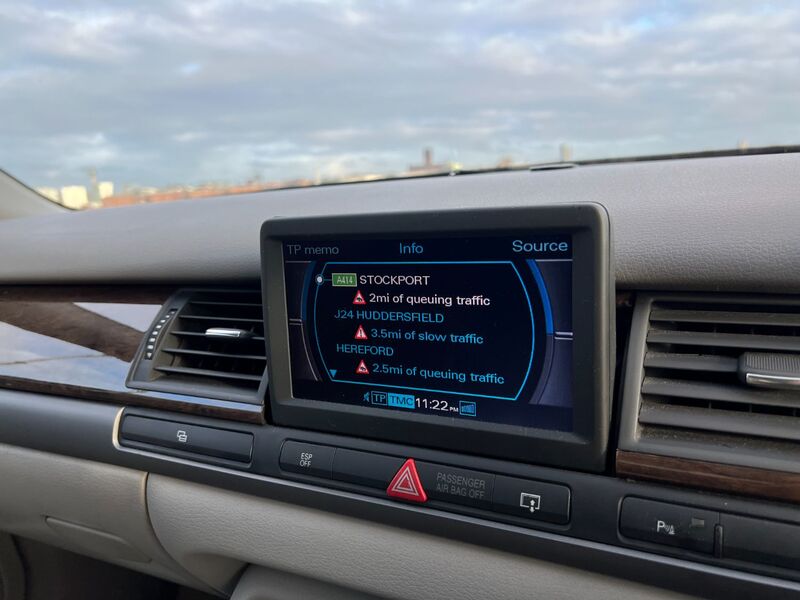 AUDI A8