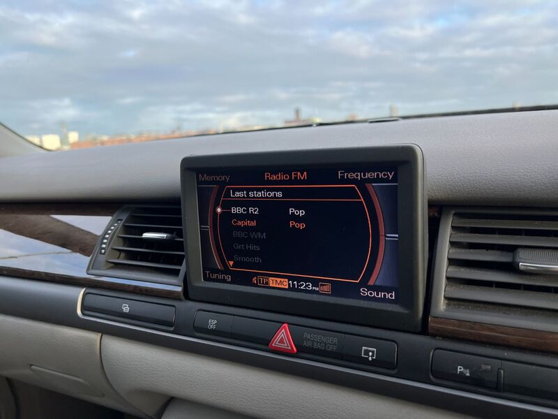 AUDI A8