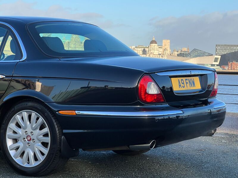 JAGUAR XJ