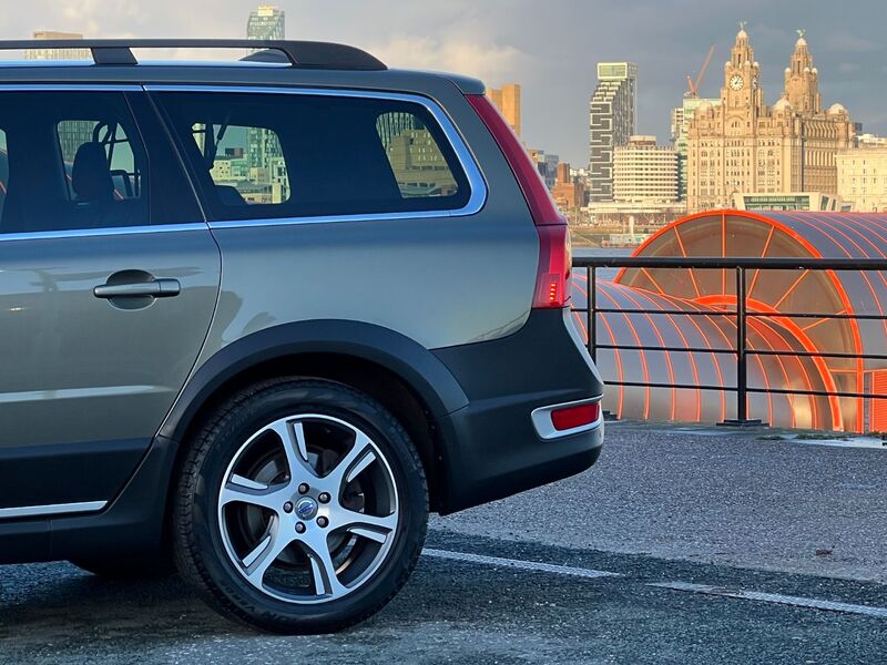 VOLVO XC70