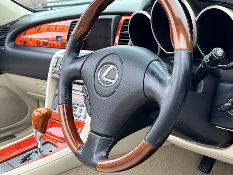 LEXUS SC 430