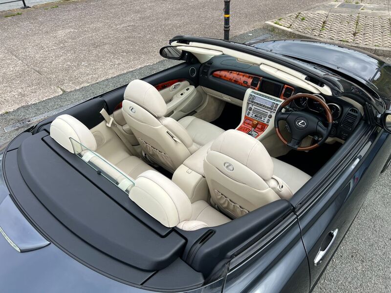 LEXUS SC 430