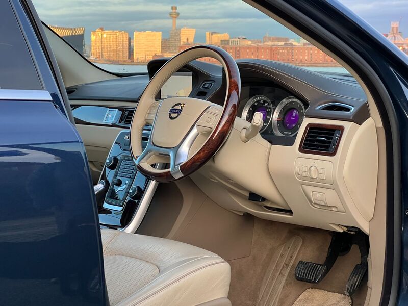 VOLVO S80