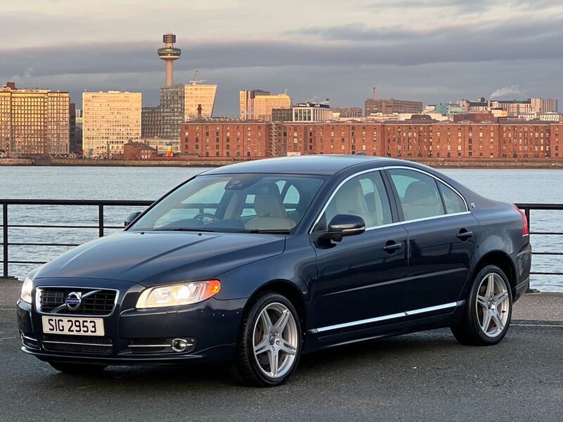 VOLVO S80