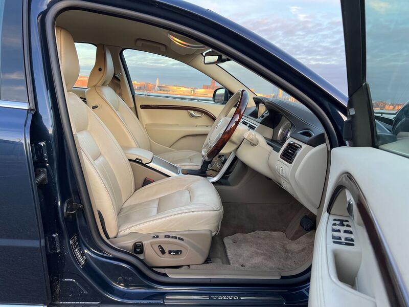 VOLVO S80
