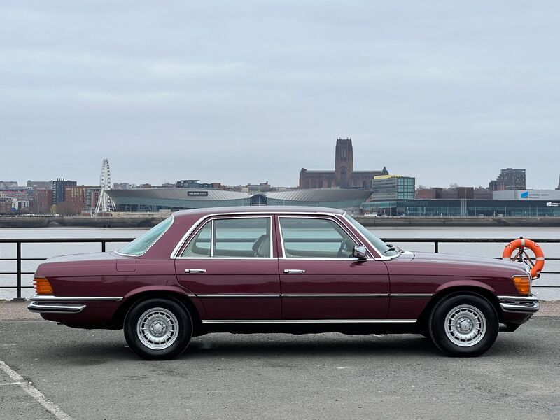 View MERCEDES-BENZ 280 S W116 Saloon