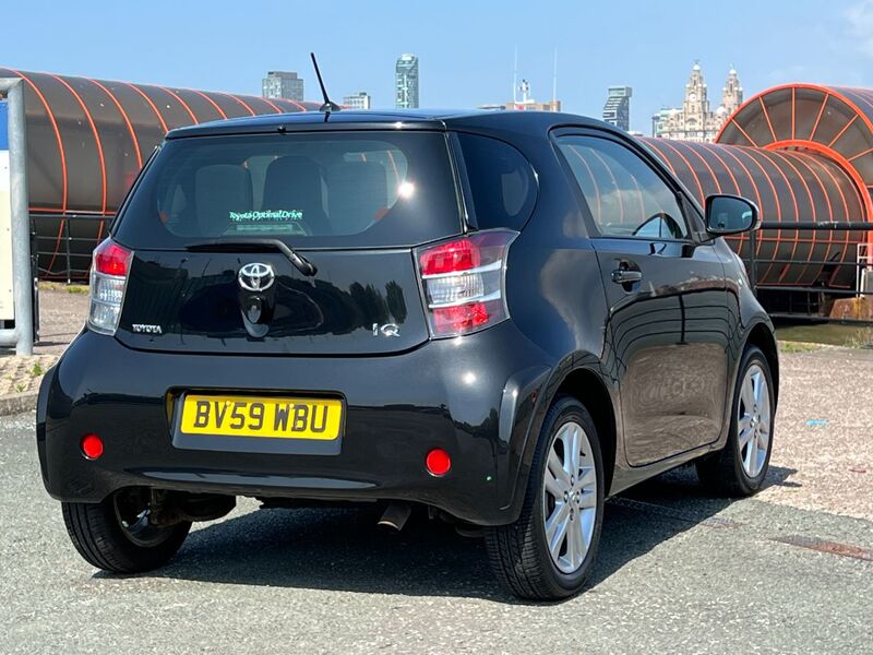 TOYOTA IQ