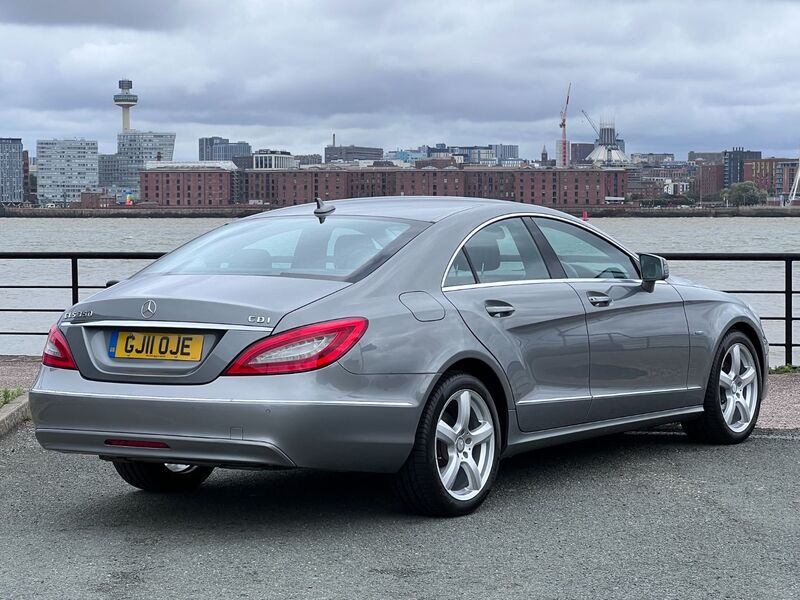 MERCEDES-BENZ CLS