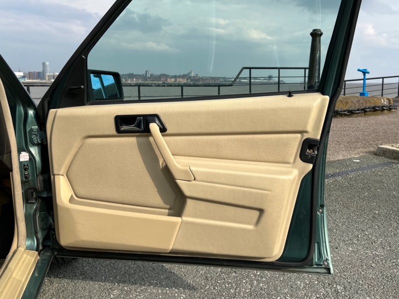 MERCEDES-BENZ 190
