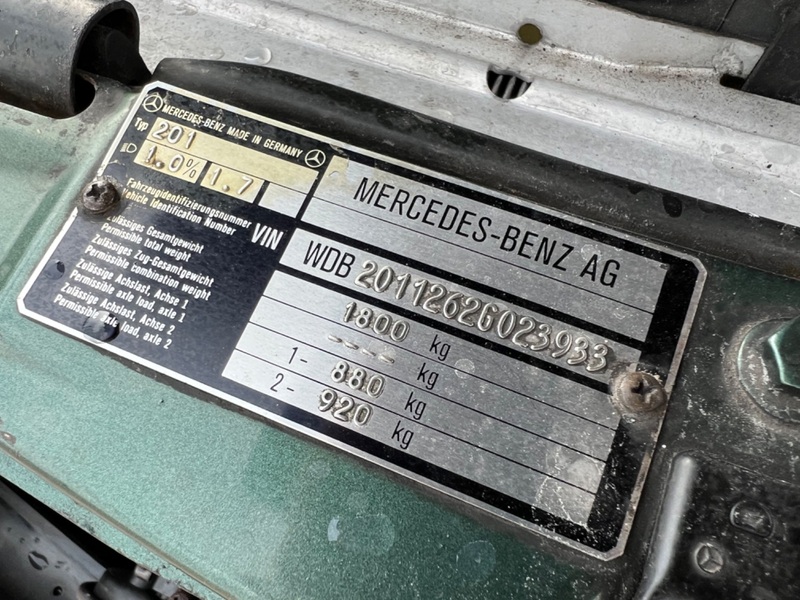 MERCEDES-BENZ 190