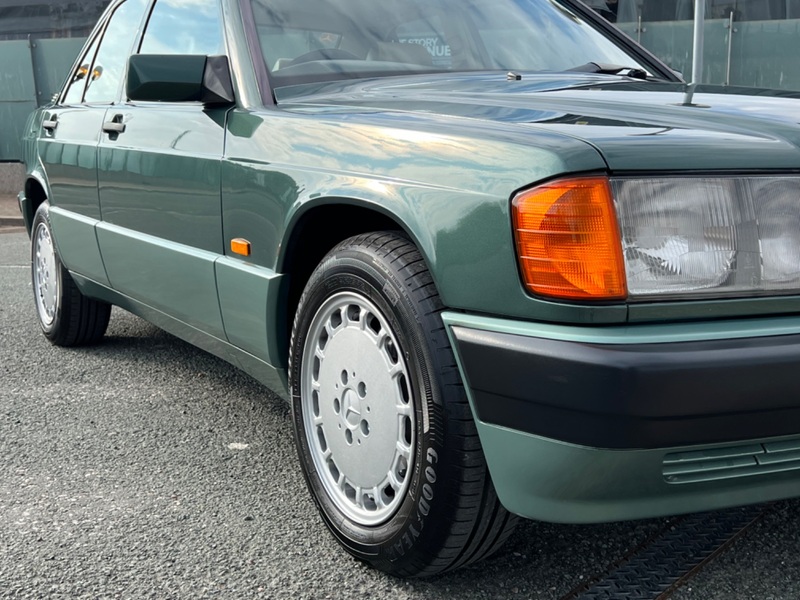 MERCEDES-BENZ 190