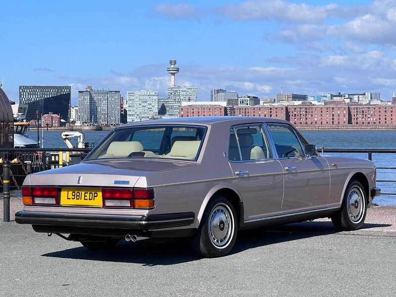 ROLLS-ROYCE SILVER SPIRIT