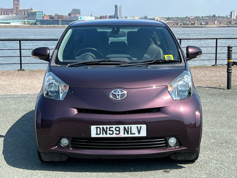 TOYOTA IQ