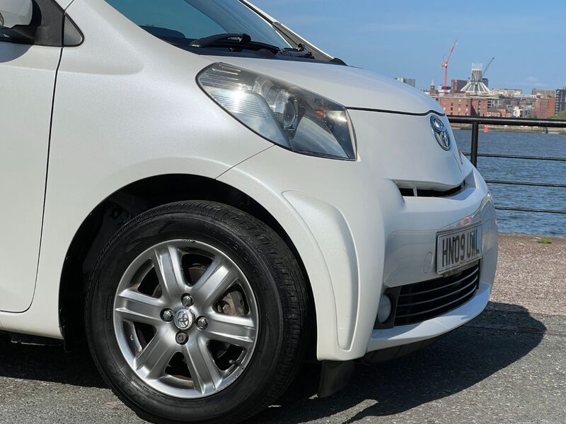 View TOYOTA IQ VVT-I IQ2