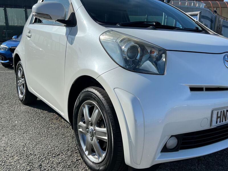 TOYOTA IQ