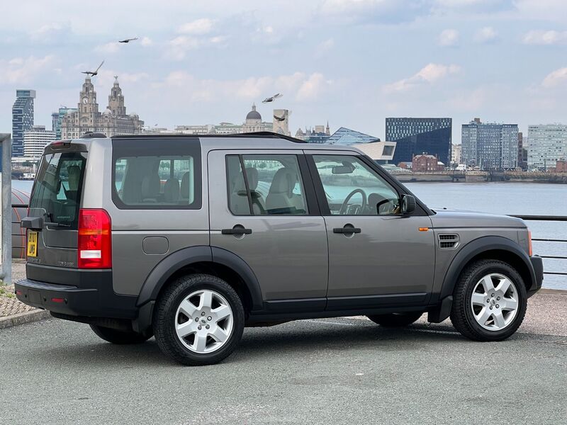View LAND ROVER DISCOVERY TDV6 HSE E4