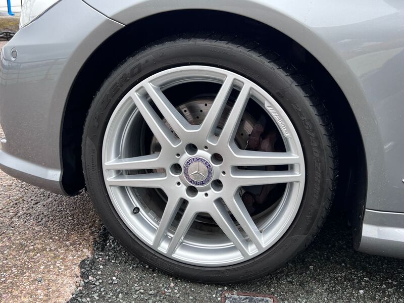 MERCEDES-BENZ E CLASS